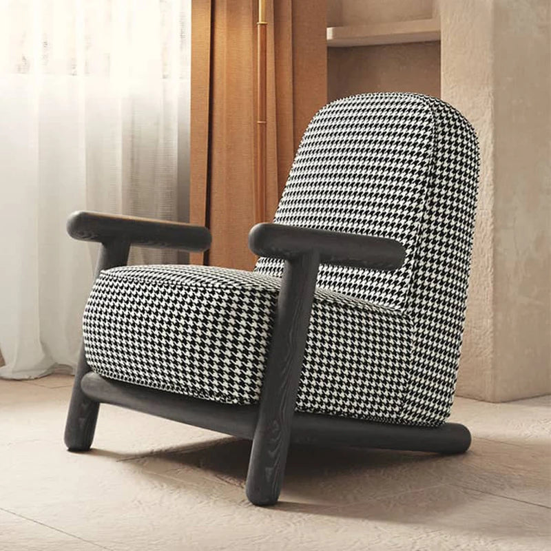 Minimalist Designer Lounge Chair