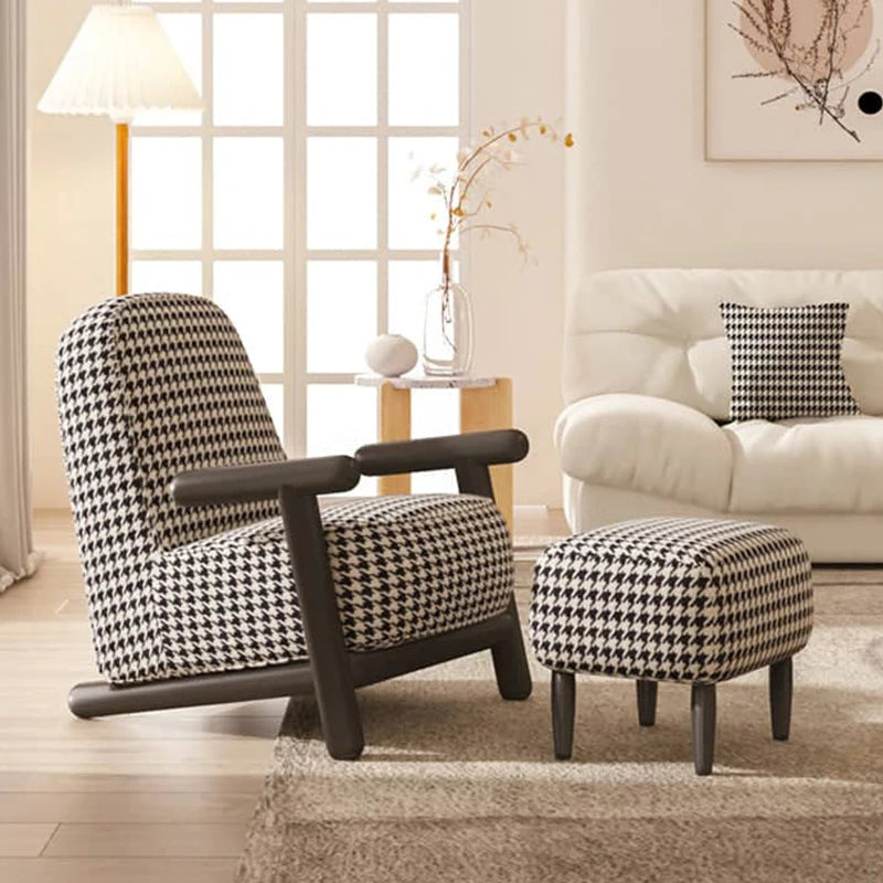 Minimalist Designer Lounge Chair